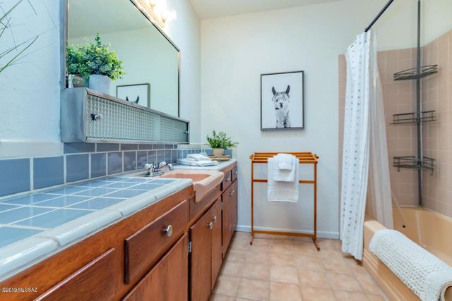 2121 N Country Club Rd Apt 9, Tucson, AZ 85716