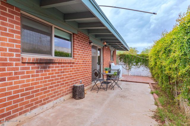 2121 N Country Club Rd Apt 9, Tucson, AZ 85716