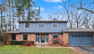 2818 Lunar Court, Orion Charter Township, MI 48360