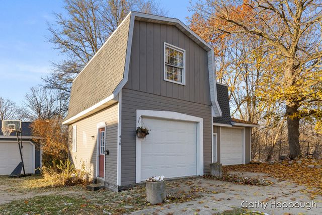 420 Riverside Drive, Portland, MI 48875