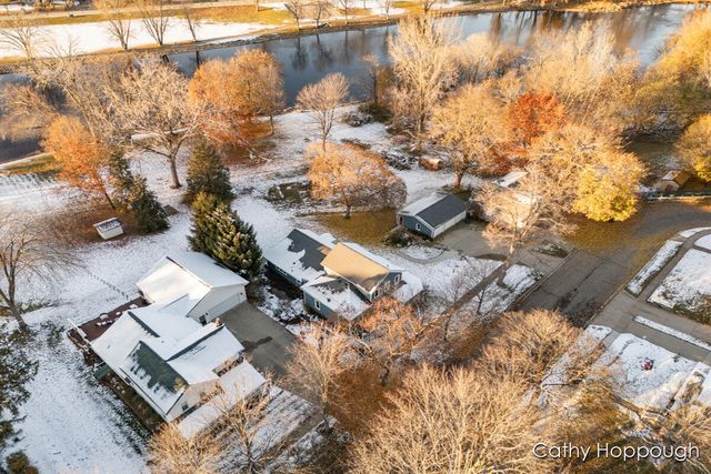 420 Riverside Drive, Portland, MI 48875