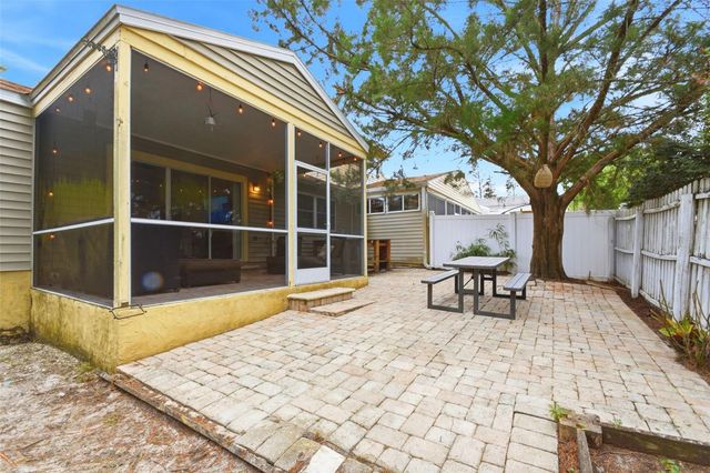 1356 LANDRY CIRCLE, Longwood, FL 32750