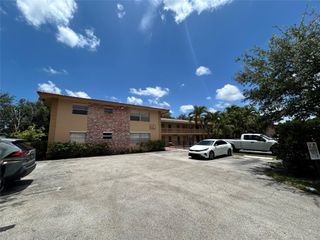 8704 NW 35Th ST 204, Coral Springs, FL 33065