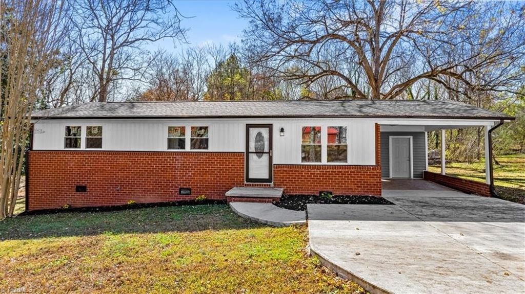 2050 Welborn Circle, Ramseur, NC 27316