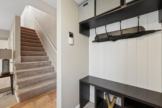 2437 Unity Avenue N, Golden Valley, MN 55422