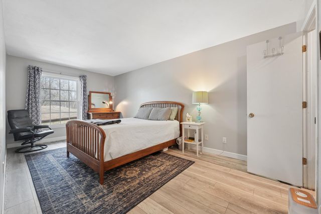 2437 Unity Avenue N, Golden Valley, MN 55422