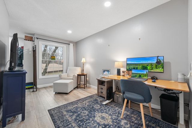 2437 Unity Avenue N, Golden Valley, MN 55422