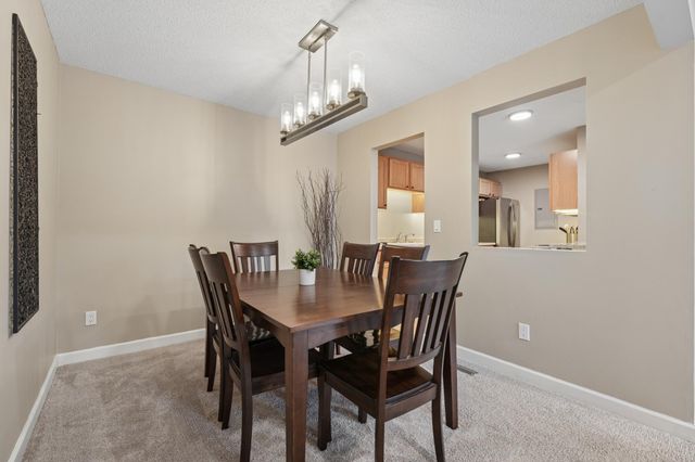 2437 Unity Avenue N, Golden Valley, MN 55422