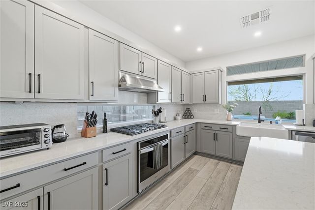 7110 Moss Hill Avenue, Las Vegas, NV 89113