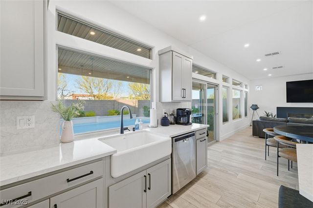 7110 Moss Hill Avenue, Las Vegas, NV 89113