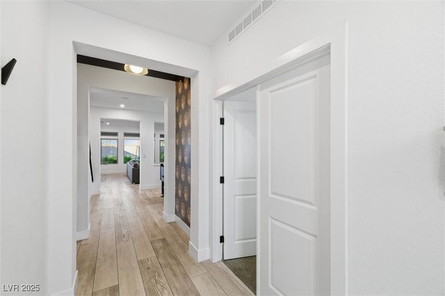 7110 Moss Hill Avenue, Las Vegas, NV 89113