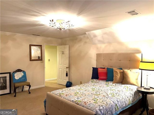 135 Lazy Laurel Chase, Roswell, GA 30076