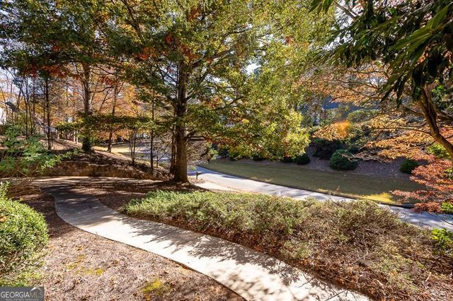 135 Lazy Laurel Chase, Roswell, GA 30076