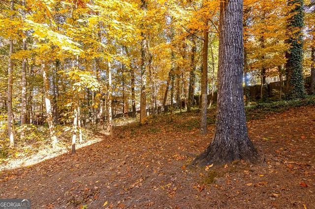 135 Lazy Laurel Chase, Roswell, GA 30076