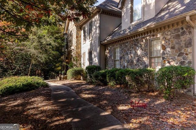 135 Lazy Laurel Chase, Roswell, GA 30076