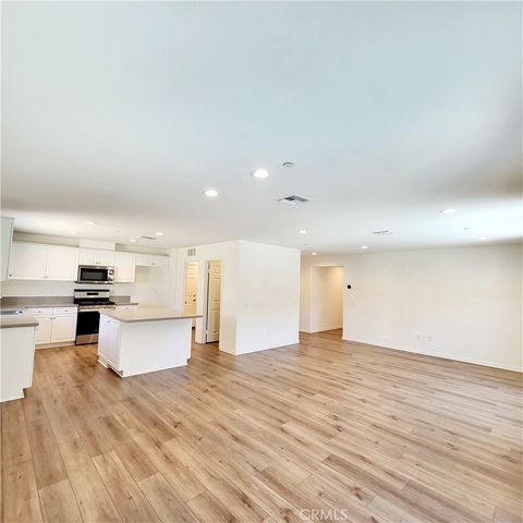 16625 Indian Summer, Victorville, CA 92395