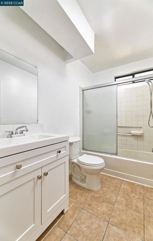 2119 Meadowlark Ln, Oakley, CA 94561