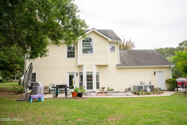 32 Christine Drive, Beaufort, SC 29907