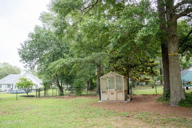 32 Christine Drive, Beaufort, SC 29907
