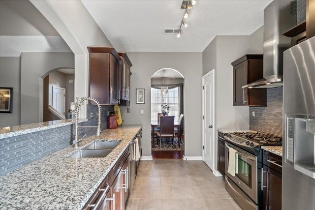 9605 MISTY KNOLL DR, Memphis, TN 38016