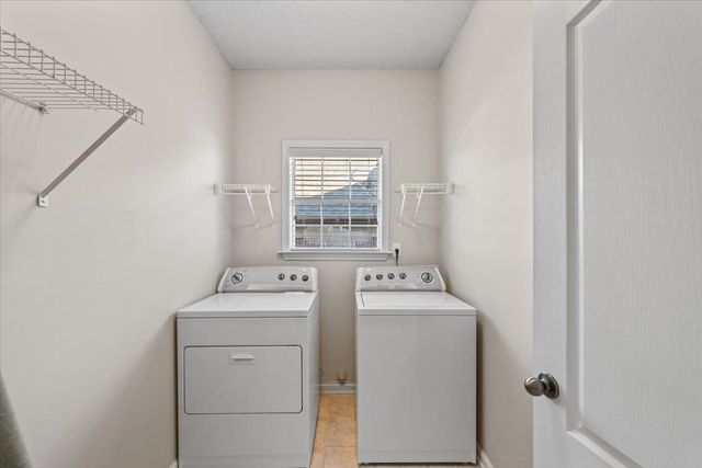 9605 MISTY KNOLL DR, Memphis, TN 38016