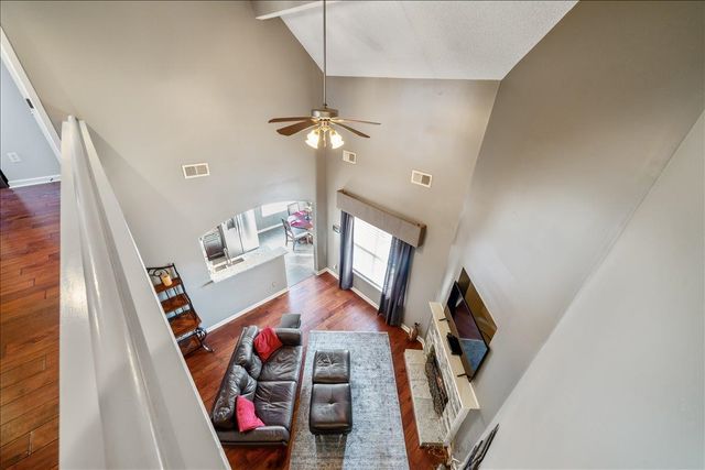 9605 MISTY KNOLL DR, Memphis, TN 38016