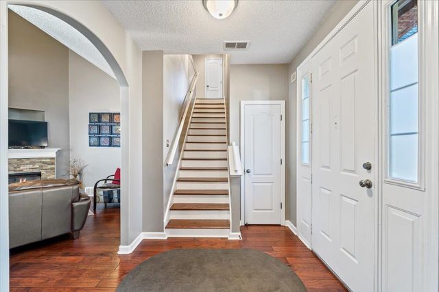 9605 MISTY KNOLL DR, Memphis, TN 38016