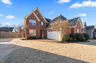 9605 MISTY KNOLL DR, Memphis, TN 38016