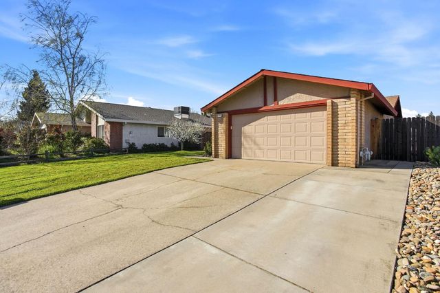 11033 Cilker River Way, Rancho Cordova, CA 95670