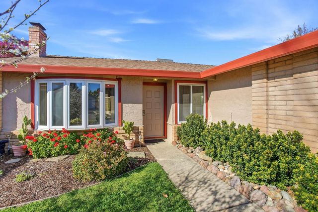 11033 Cilker River Way, Rancho Cordova, CA 95670