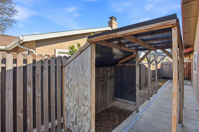 11033 Cilker River Way, Rancho Cordova, CA 95670