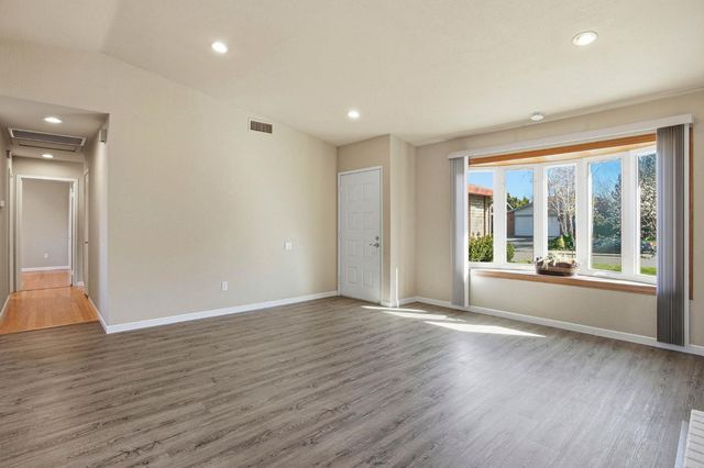 11033 Cilker River Way, Rancho Cordova, CA 95670