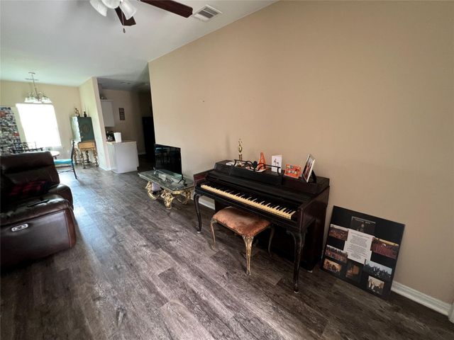 2323 Oakdale Street, Houston, TX 77004