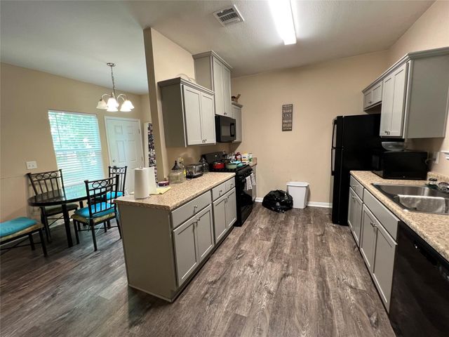 2323 Oakdale Street, Houston, TX 77004