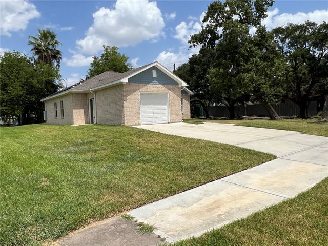 2323 Oakdale Street, Houston, TX 77004