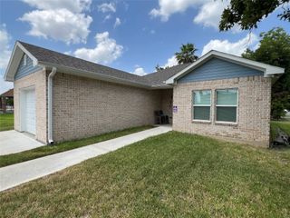 2323 Oakdale Street, Houston, TX 77004
