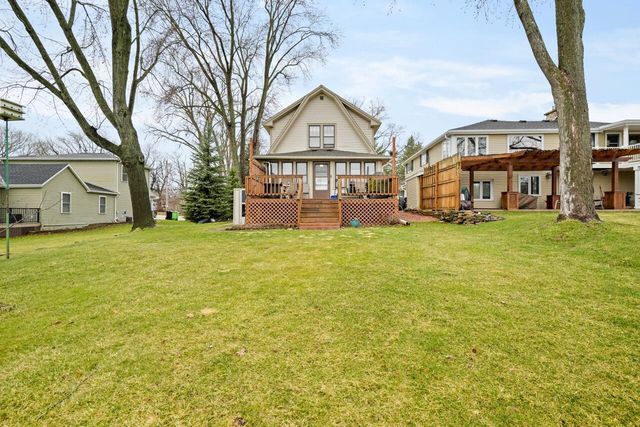 4827 Riverside ROAD, Waterford, WI 53185