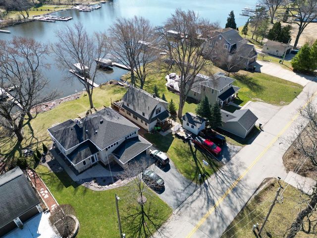 4827 Riverside ROAD, Waterford, WI 53185