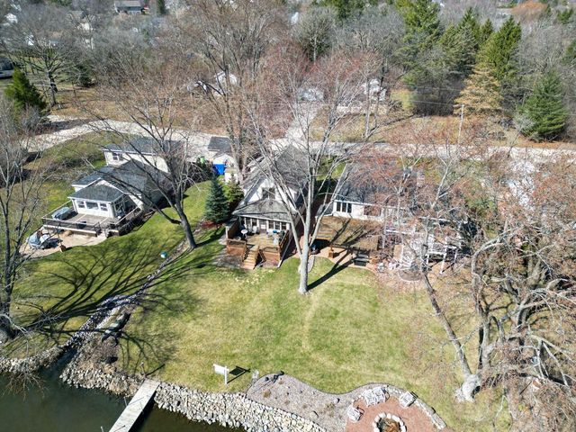 4827 Riverside ROAD, Waterford, WI 53185