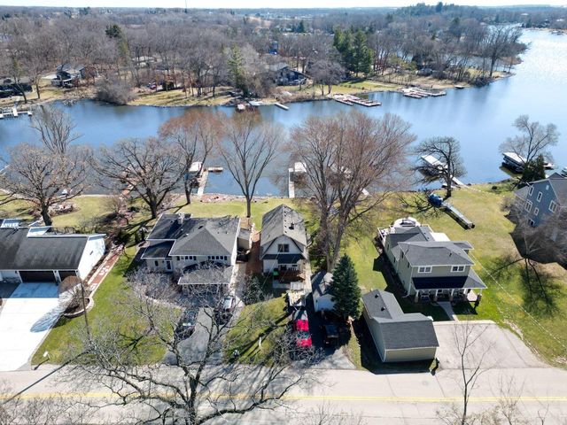 4827 Riverside ROAD, Waterford, WI 53185