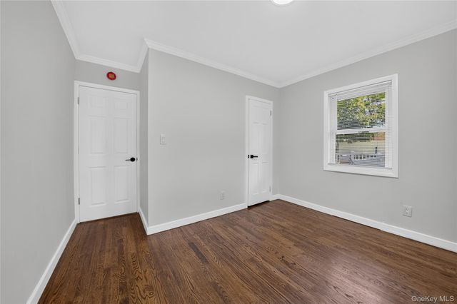 10 Field Place, Huntington Station, NY 11746