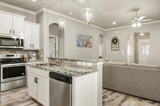 3331 Arrow Creek Drive, Granbury, TX 76049