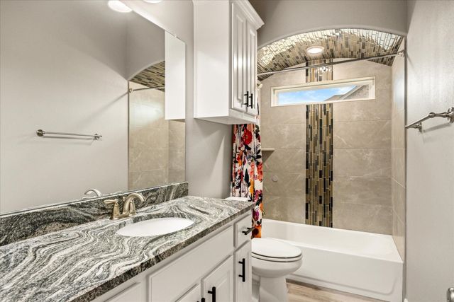 3331 Arrow Creek Drive, Granbury, TX 76049