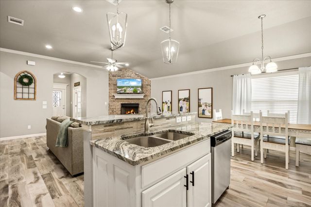 3331 Arrow Creek Drive, Granbury, TX 76049
