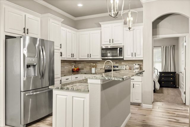 3331 Arrow Creek Drive, Granbury, TX 76049