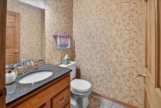 6 Fredericksburg Court, Madison, WI 53718