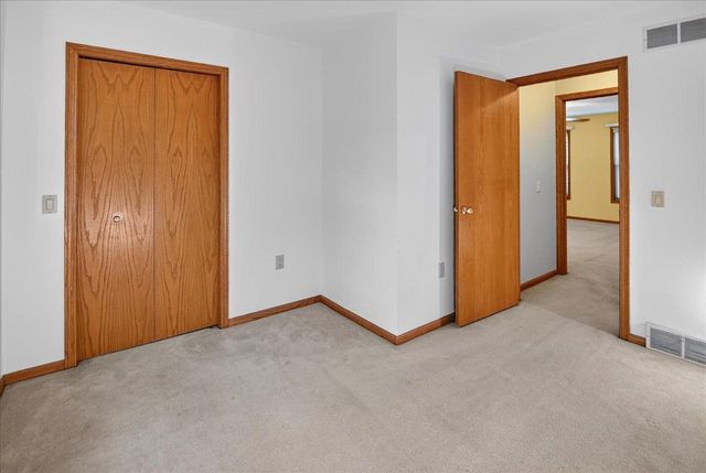 6 Fredericksburg Court, Madison, WI 53718