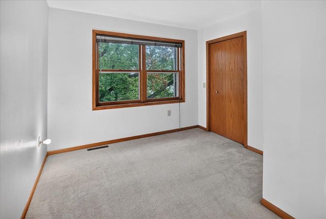 6 Fredericksburg Court, Madison, WI 53718