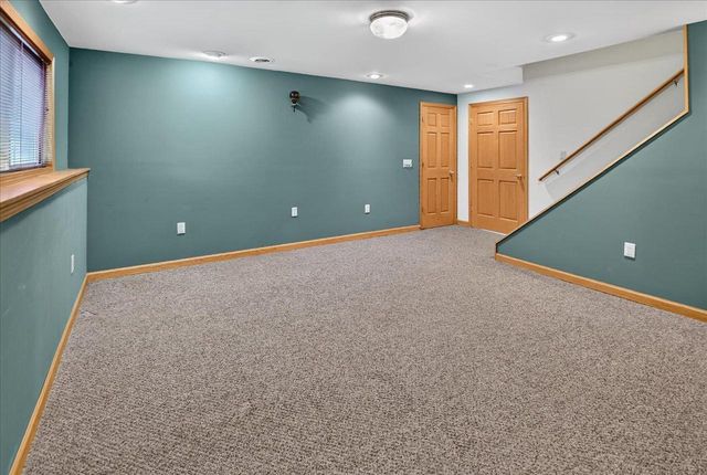 6 Fredericksburg Court, Madison, WI 53718