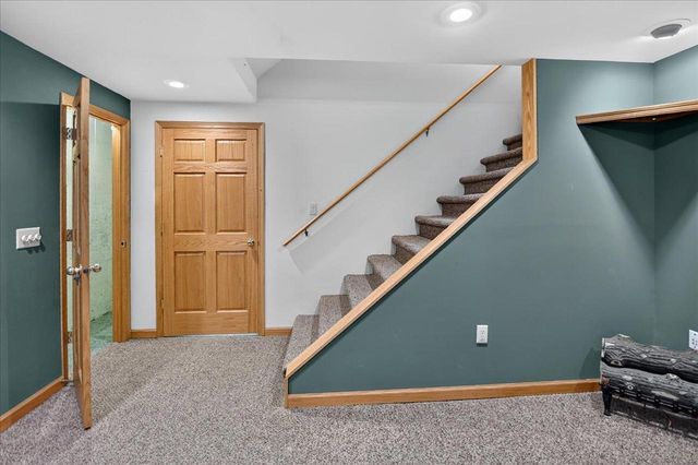 6 Fredericksburg Court, Madison, WI 53718